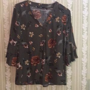 Blue pepper green floral blouse